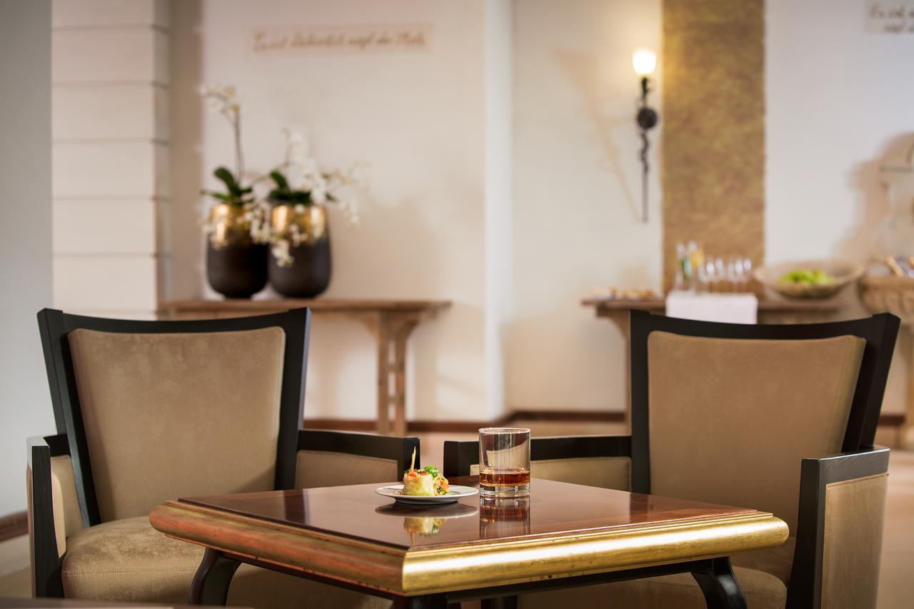 Hotel-Restaurant Distlerhof Leinburg エクステリア 写真