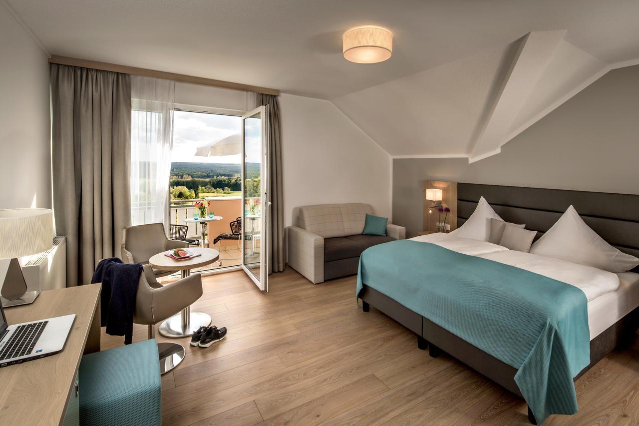 Hotel-Restaurant Distlerhof Leinburg エクステリア 写真