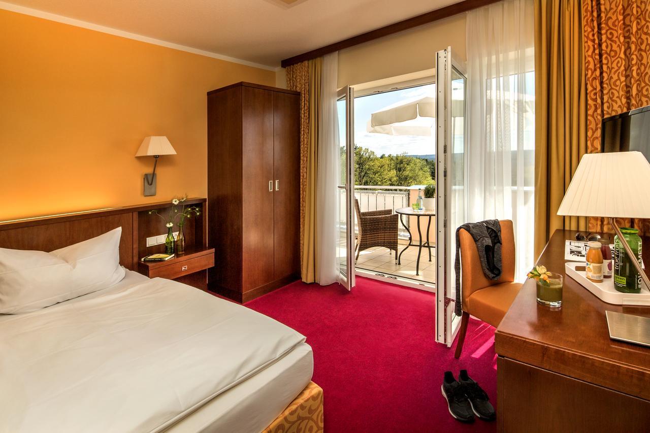 Hotel-Restaurant Distlerhof Leinburg エクステリア 写真