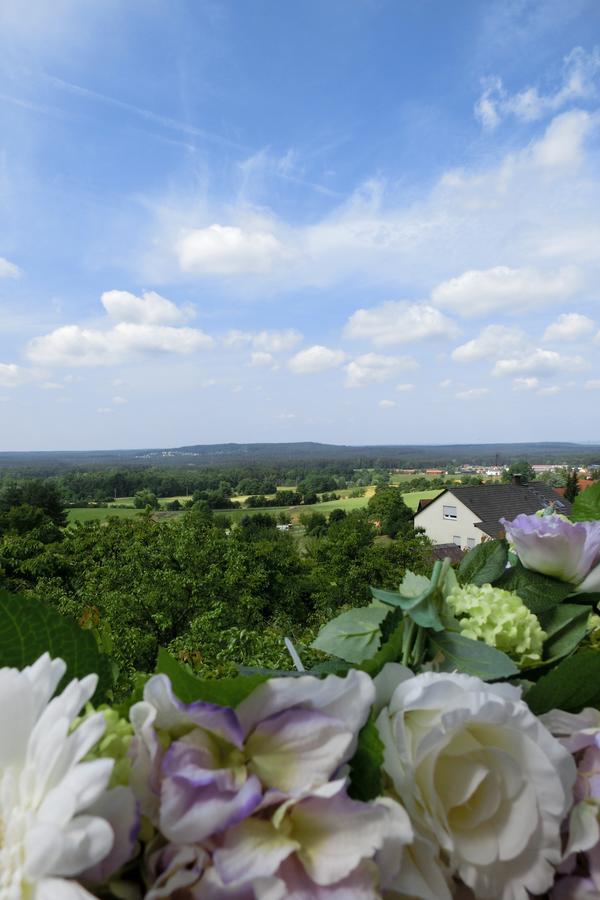 Hotel-Restaurant Distlerhof Leinburg エクステリア 写真